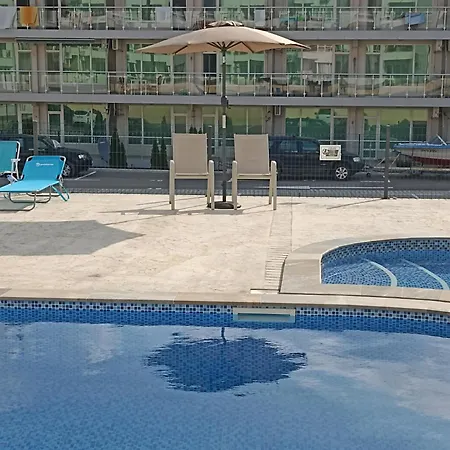 J'adore Byala, Bulgaria, Cu Piscina Apartamento Byala (Varna)